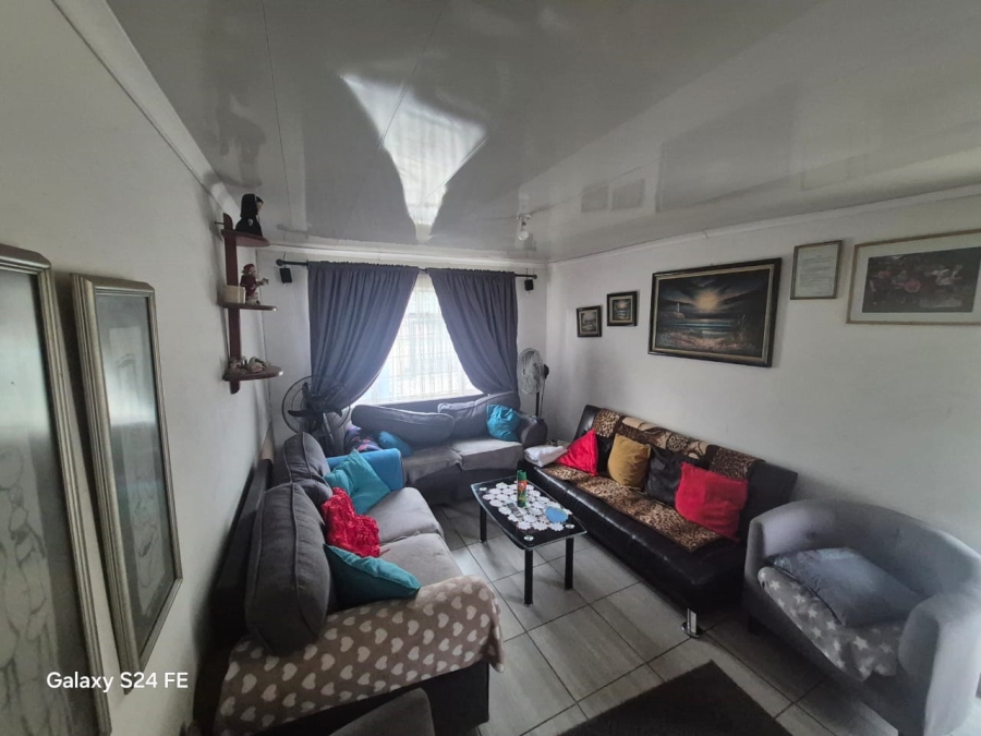 4 Bedroom Property for Sale in Oos Einde North West